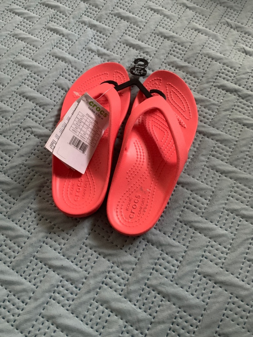 Crocs sandals size 5, new!